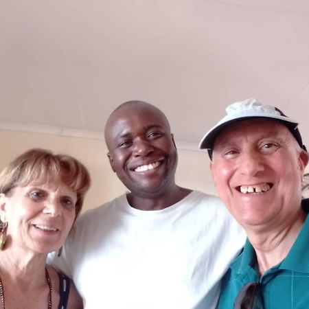 Sugar Shack Backpackers Botswana Bed and Breakfast Gaborone Exteriör bild