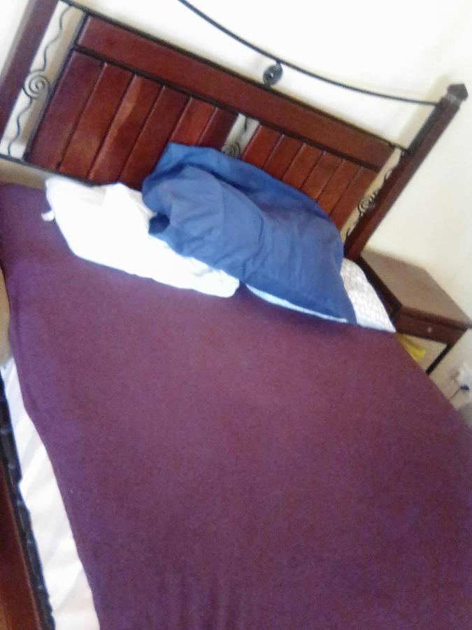 Sugar Shack Backpackers Botswana Bed and Breakfast Gaborone Exteriör bild