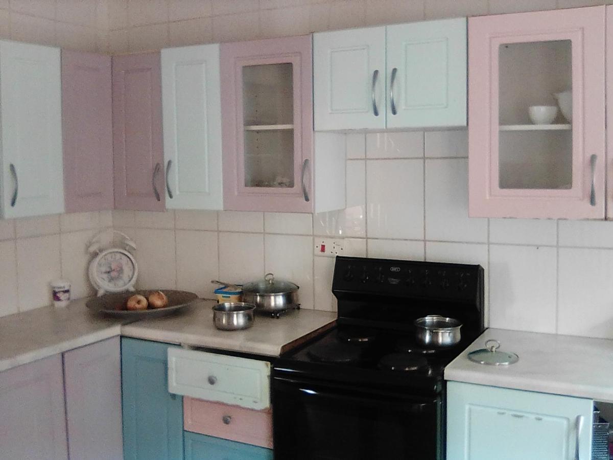 Sugar Shack Backpackers Botswana Bed and Breakfast Gaborone Exteriör bild
