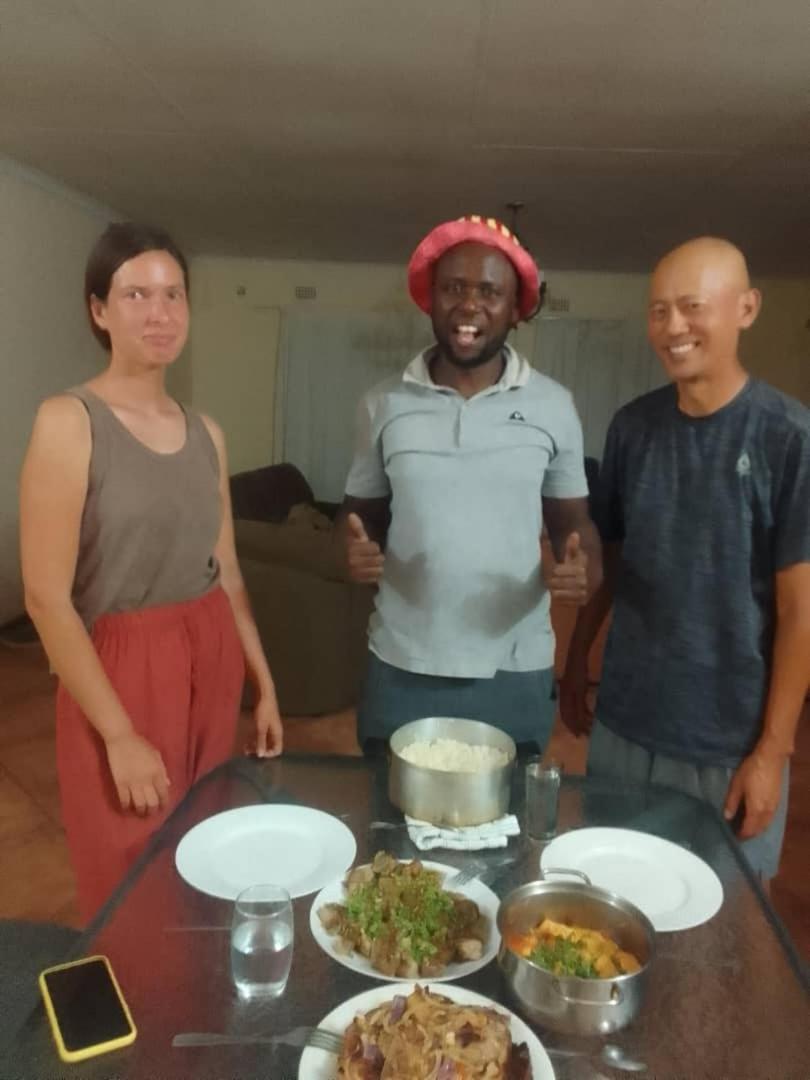Sugar Shack Backpackers Botswana Bed and Breakfast Gaborone Exteriör bild